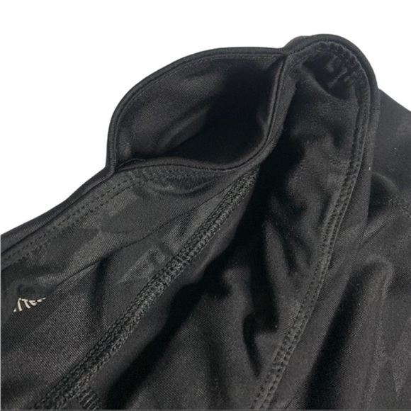 OLD Navy Activewear Capri Leggings - Picture 4 of 4